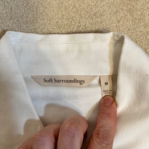 Soft Surroundings White Linen Blend Tunic Shirt Pearl Buttons Lace Hems Size M - Picture 9 of 11